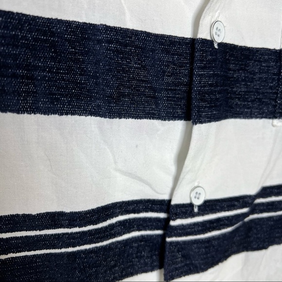Murano Slim Fit Button Down Stripe Shirt - Picture 2 of 8